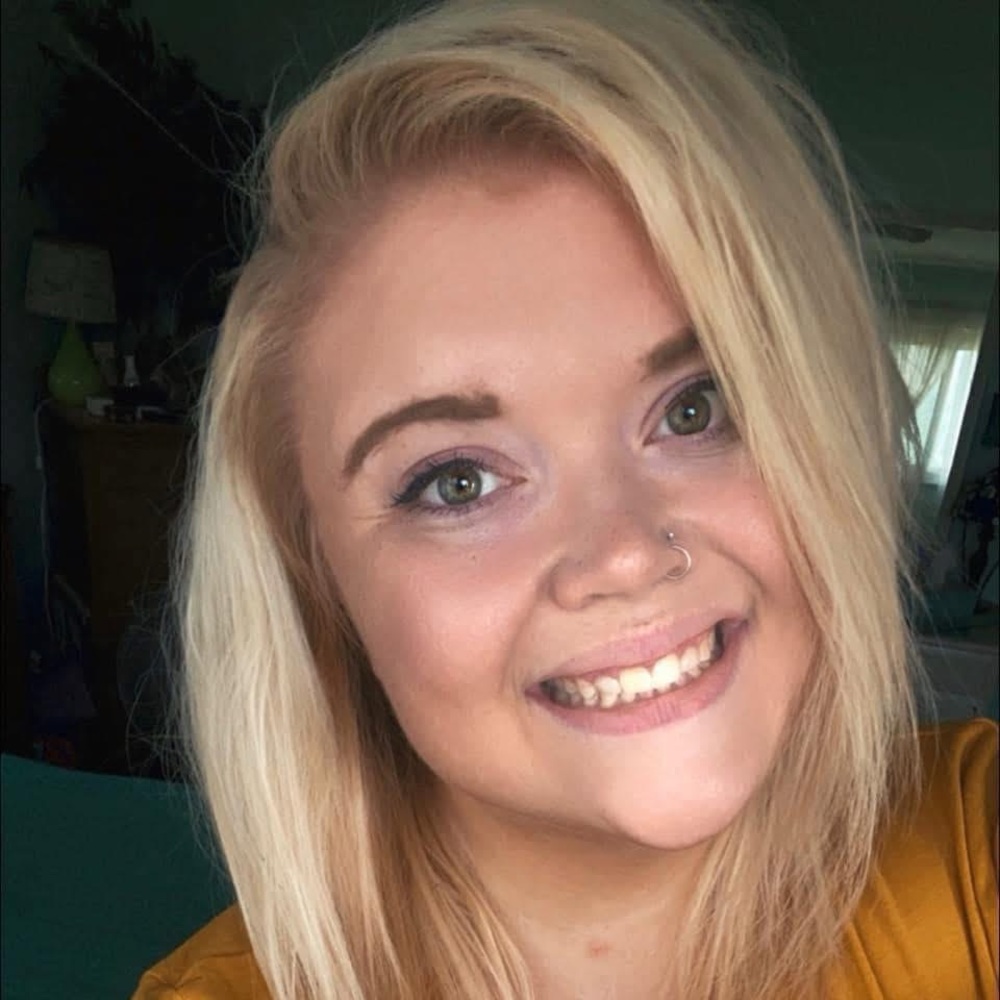 Meet your Posher, Brooke